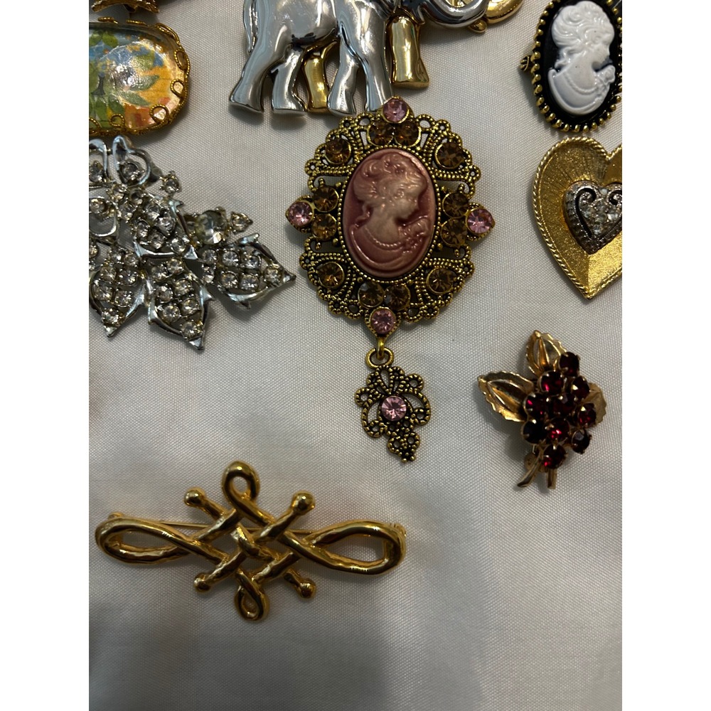 Vintage Brooch Pin Lot 14pc Cameo Elephant Owl Dragonfly Rhinestone Jewelry - Picture 4 of 16